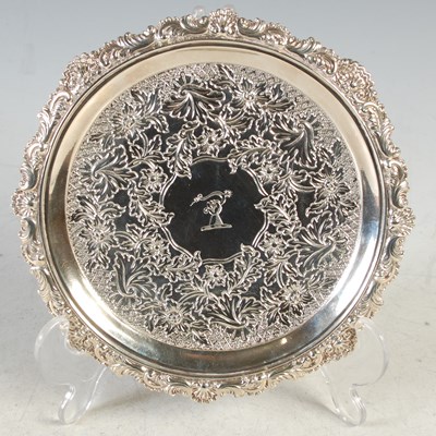 Lot 124 - A Scottish silver small circular salver, by J....