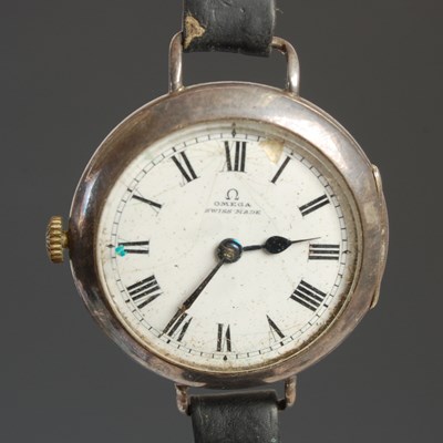 Lot 255 - Omega - a WWI silver cased gents Trench watch,...