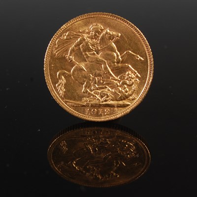 Lot 104 - A George V gold sovereign dated 1912.