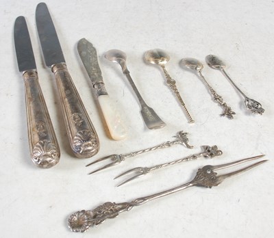 Lot 160 - A collection of assorted silver flatware and...
