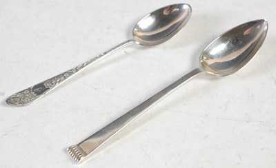 Lot 165 - A cased set of five Sheffield silver grape...
