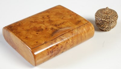 Lot 268 - A vintage burr wood tobacco/snuff box of...
