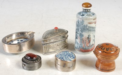 Lot 280 - A Chinese porcelain blue, white and copper red...