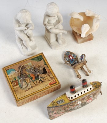 Lot 328 - A group of assorted objects to include a pair...