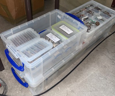 Lot 365 - A collection of assorted metal detectorist...