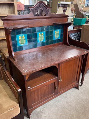 Lot 677 - An Art Nouveau mahogany washstand, the upright...