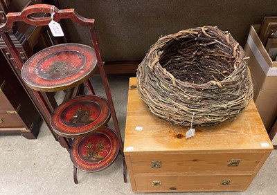 Lot 720 - An early 20th century red lacquer Chinoiserie...