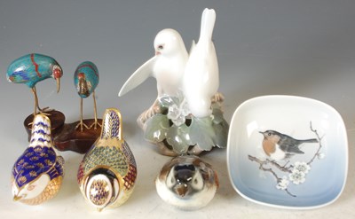 Lot 508 - A collection of assorted bird ornaments, to...