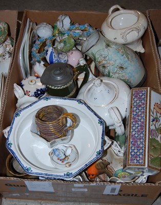 Lot 450 - Box - mixed ceramics