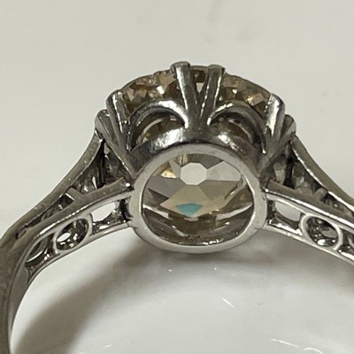 Lot 36 - A white metal diamond solitaire dress ring,...