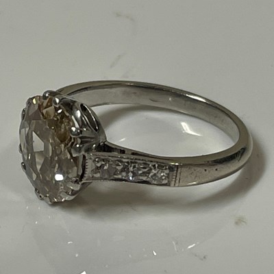 Lot 36 - A white metal diamond solitaire dress ring,...