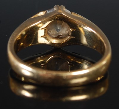 Lot 39 - A yellow metal single stone diamond ring, set...