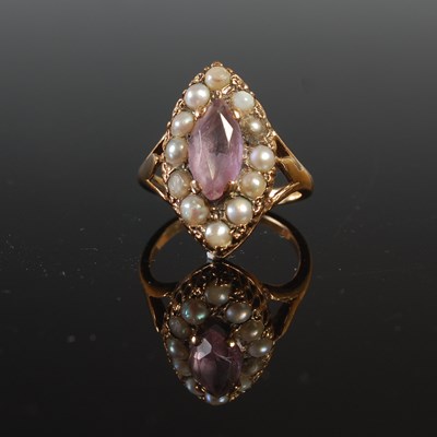 Lot 51 - A yellow metal amethyst and split pearl...