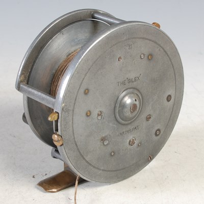 Lot 104 - A vintage Hardy's Patent The Silex fishing...