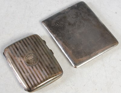 Lot 126 - A London silver cigarette case, by Goldsmiths...