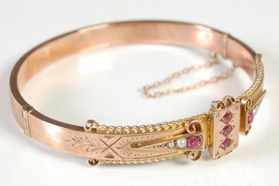 Lot 200 - A late 19th/ early 20th century yellow metal,...