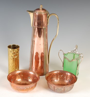 Lot 189 - A collection of early 20th century metalware,...