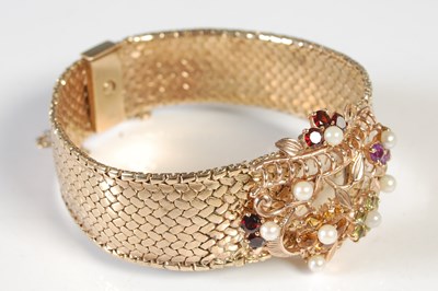 Lot 204 - An unusual ladies 9ct gold, pearl and coloured...
