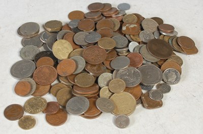 Lot 225 - A box of assorted vintage coinage.