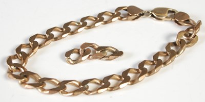 Lot 216 - A 9ct gold bracelet, 25.3 grams.