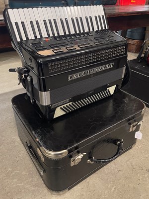 Lot 424 - A vintage electric Clink Scale Crucianelli...