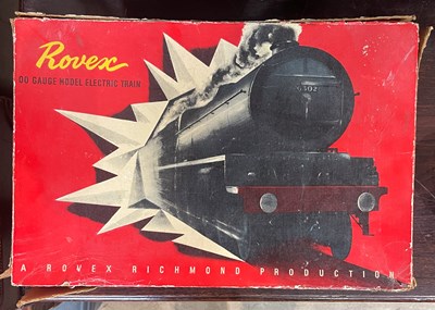 Lot 406 - A vintage Rovex Double OO gauge model electric...