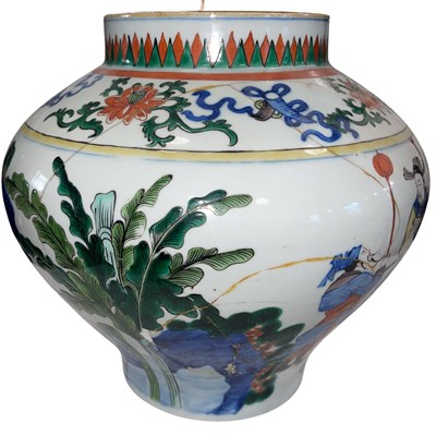 Lot 444 - A Chinese porcelain Wucai jar, decorated with...
