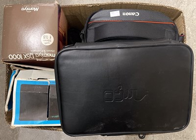 Lot 515 - Box of assorted camera equipment to include a...