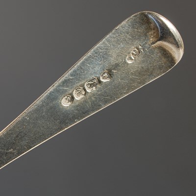 Lot 285 - A canteen of assorted silver flatware, all...