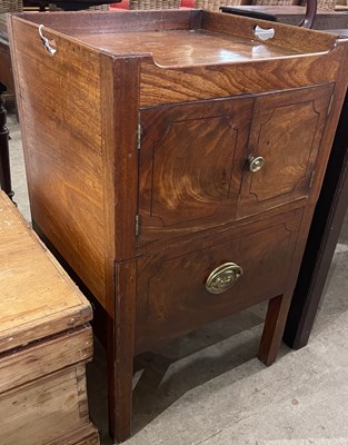 Lot 662 - A 19th century mahogany and ebony lined...