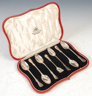 Lot 150 - Six Scots fiddle pattern silver teaspoons,...