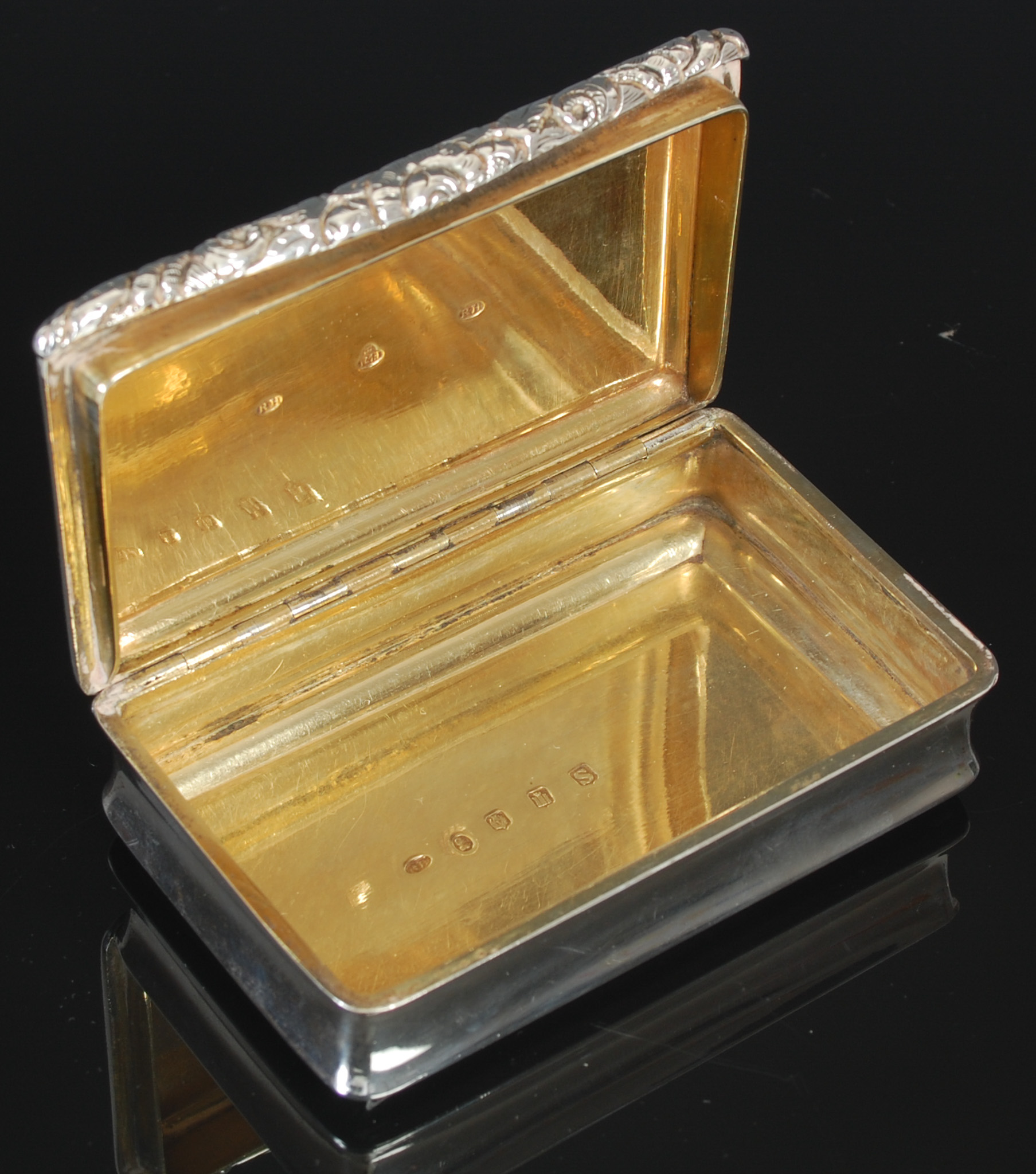 Lot 98 - A fine large Scottish silver snuff box by