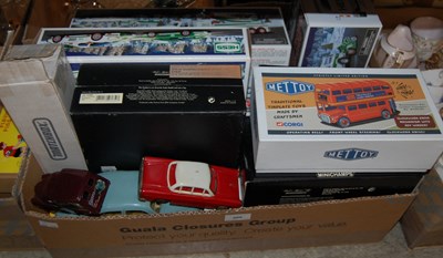 Lot 500 - Box - various DieCast vehicles to include a...