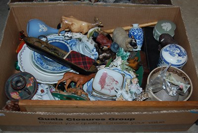 Lot 504 - Box - mixed ceramics