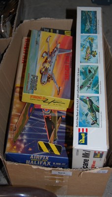 Lot 509 - Box - various Airfix and Revel models to...