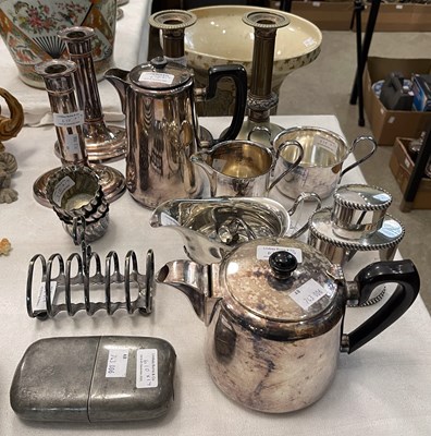 Lot 610 - A group of silver plated wares to include...