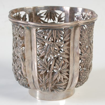 Lot 221 - A Chinese silver beaker cup, stamped 'WH',...