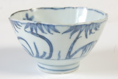 Lot 274A - A Chinese porcelain blue and white tea bowl,...
