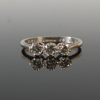 Lot 293 - An early 20th century platinum and diamond...