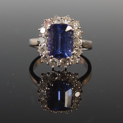 Lot 341 - An 18ct gold tanzanite and diamond cluster...