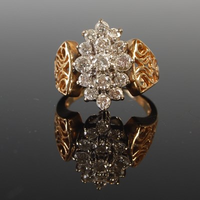 Lot 346 - A yellow metal and diamond set cluster dress...