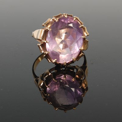 Lot 347 - A 9ct gold and amethyst single stone dress...