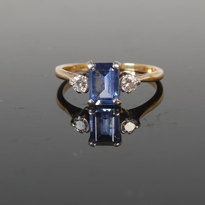 Lot 351 - A white and yellow metal tanzanite and diamond...