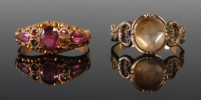 Lot 354 - Two late 19th/ early 20th century yellow metal...