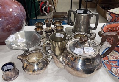Lot 582 - A collection of electroplated ware, to include...