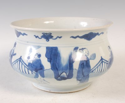 Lot 595 - A Chinese blue and white porcelain bowl/censer,...