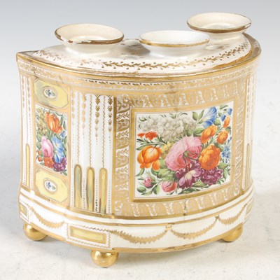 Lot 601 - A 19th century English porcelain bough pot and...