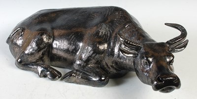 Lot 604 - A Chinese porcelain ceramic model of a...