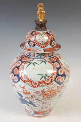 Lot 616 - A 19th century Japanese Imari porcelain jar...