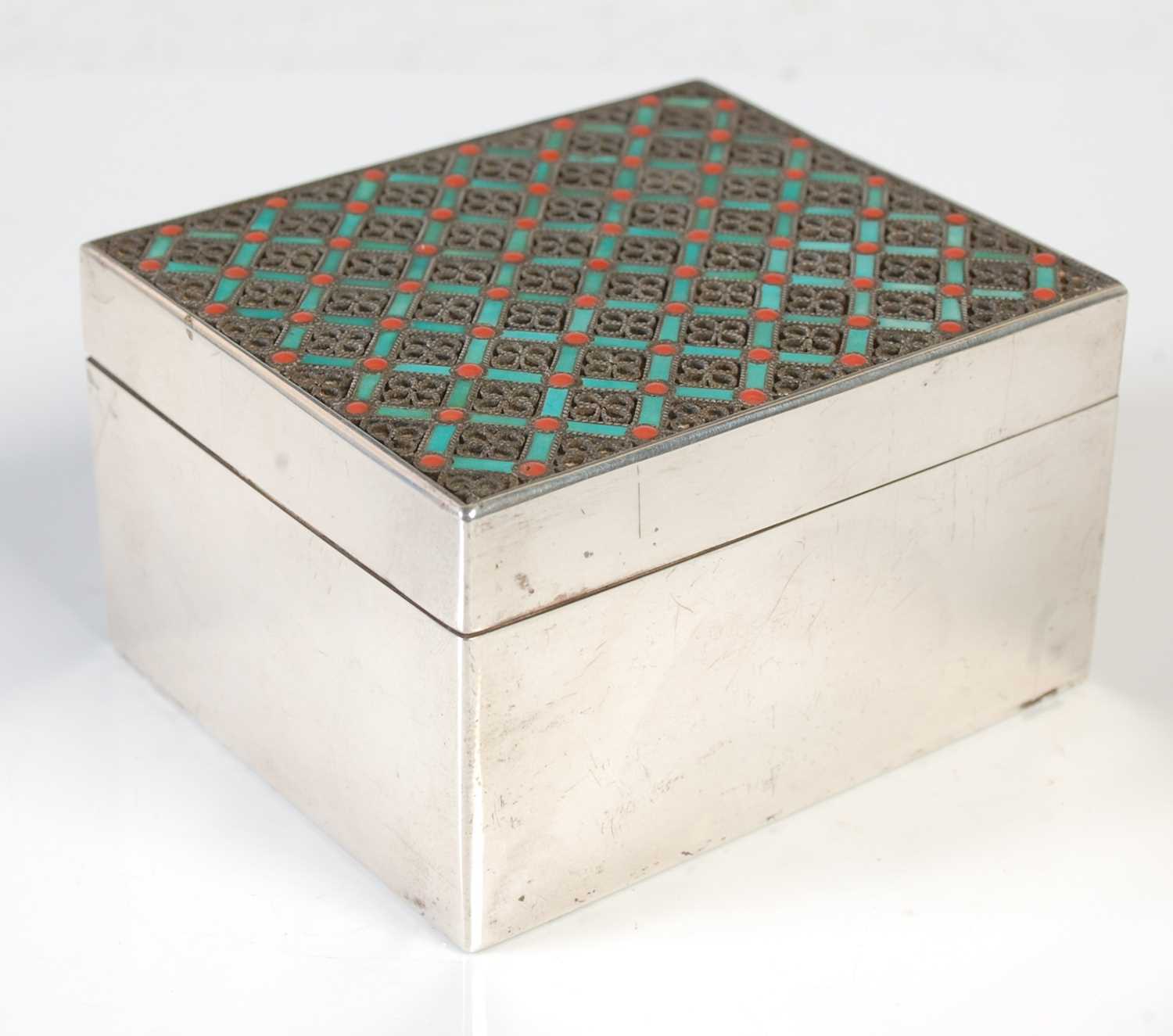 Lot 400 - A Chinese silver rectangular shaped box and